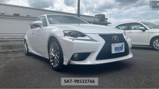 Lexus IS 2014-01 8550239-11