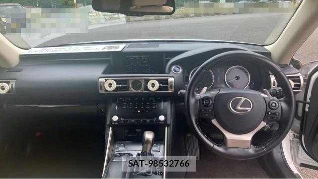 Lexus IS 2014-01 8550239-2