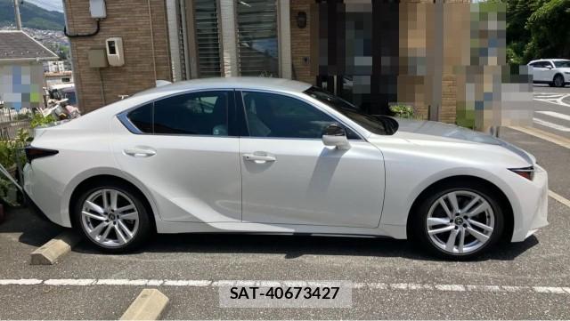 Lexus IS 2024-02 8550414-3
