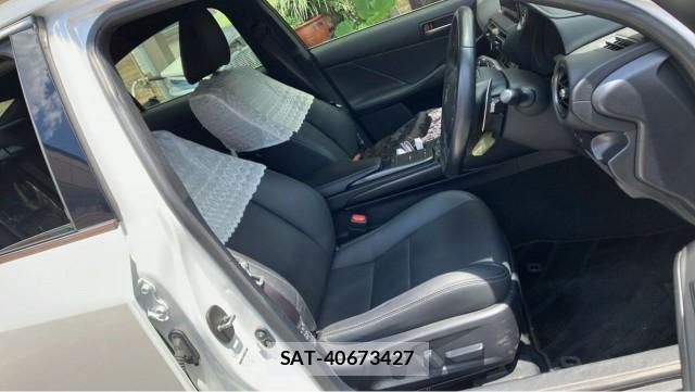 Lexus IS 2024-02 8550414-5