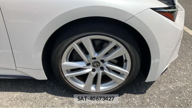 Lexus IS 2024-02 8550414-8