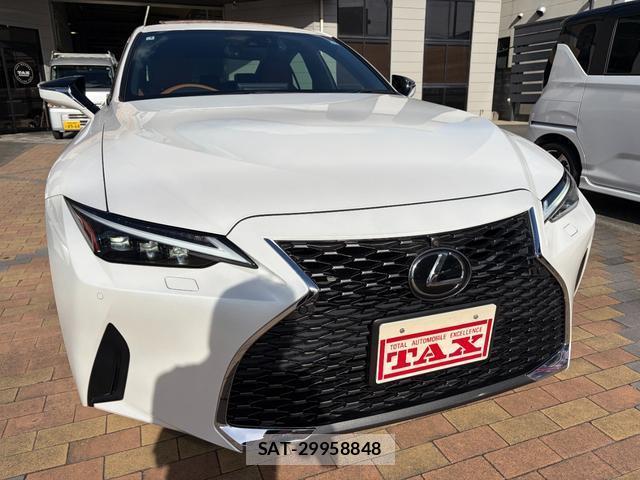 Lexus IS 2023-04 8550727-11