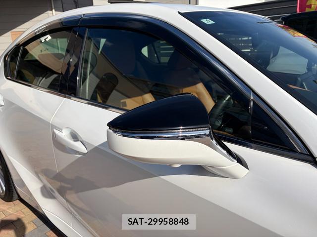 Lexus IS 2023-04 8550727-13