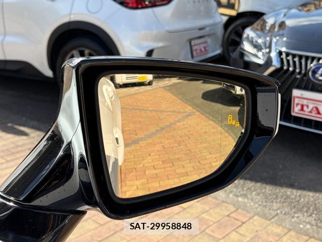 Lexus IS 2023-04 8550727-2