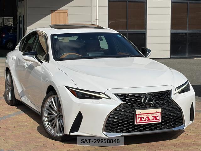 Lexus IS 2023-04 8550727-3