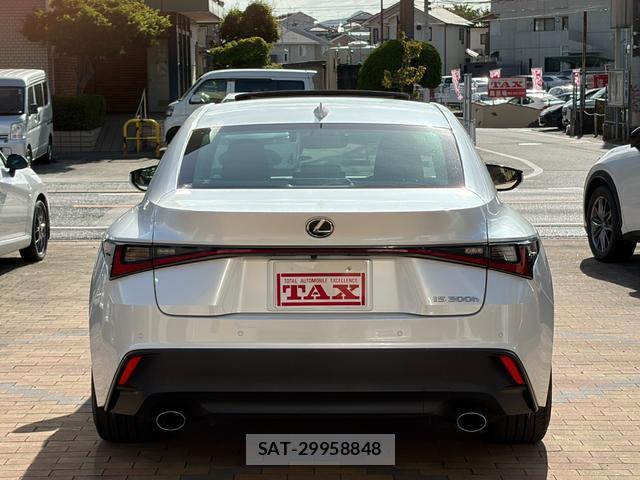 Lexus IS 2023-04 8550727-7