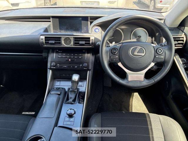 Lexus IS 2013-08 8551012-4