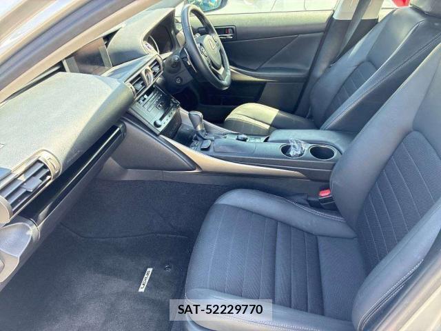 Lexus IS 2013-08 8551012-6