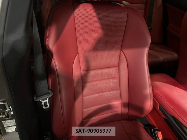 Lexus IS 2021-04 8551371-16