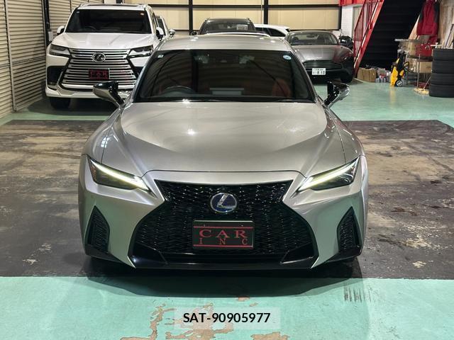 Lexus IS 2021-04 8551371-19