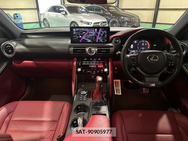 Lexus IS 2021-04 8551371-2