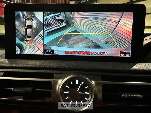 Lexus IS 2021-04 8551371-4