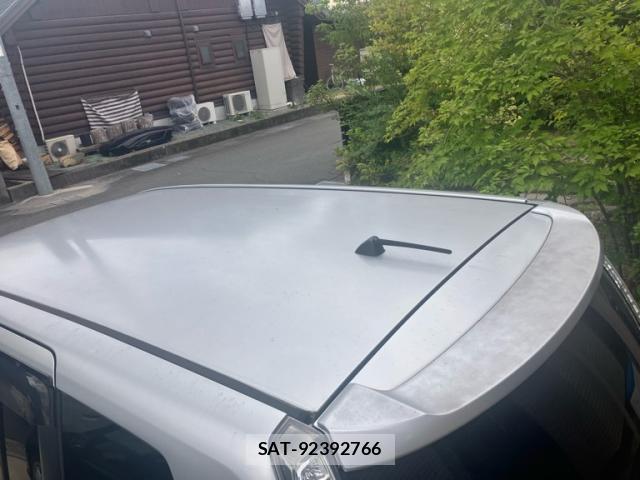 Toyota ISIS 2013-08 8547434-13