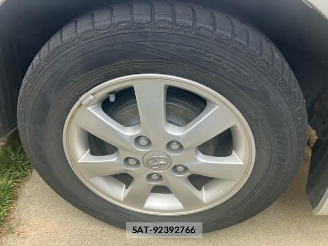 Toyota ISIS 2013-08 8547434-5