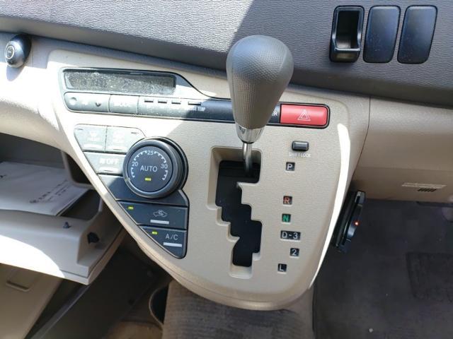 Toyota ISIS 2005-07 8547502-11