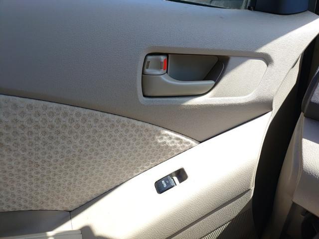 Toyota ISIS 2005-07 8547502-12