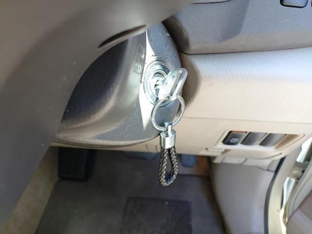 Toyota ISIS 2005-07 8547502-14