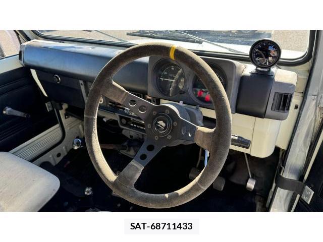 Suzuki JIMNY 1984-10 8548767-4