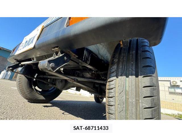 Suzuki JIMNY 1984-10 8548767-6
