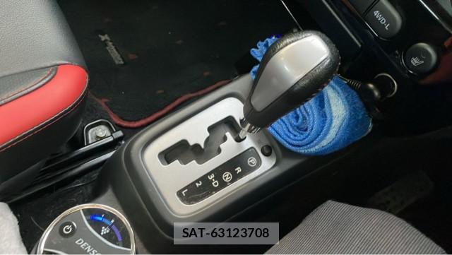 Suzuki JIMNY 2012-12 8550343-14