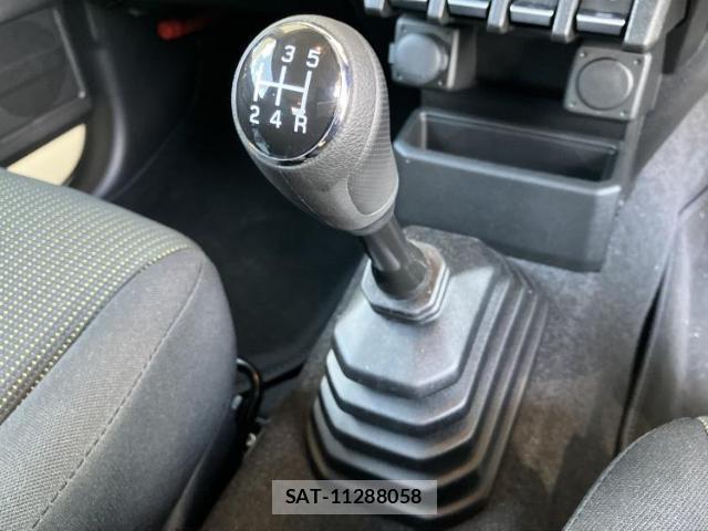 Suzuki JIMNY 2025-08 8550867-12