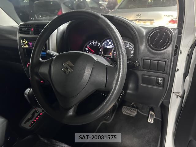 Suzuki JIMNY 2017-06 8551585-10