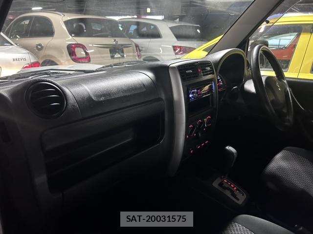 Suzuki JIMNY 2017-06 8551585-9