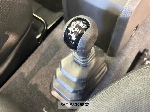 Suzuki JIMNY 2026-04 8551680-2