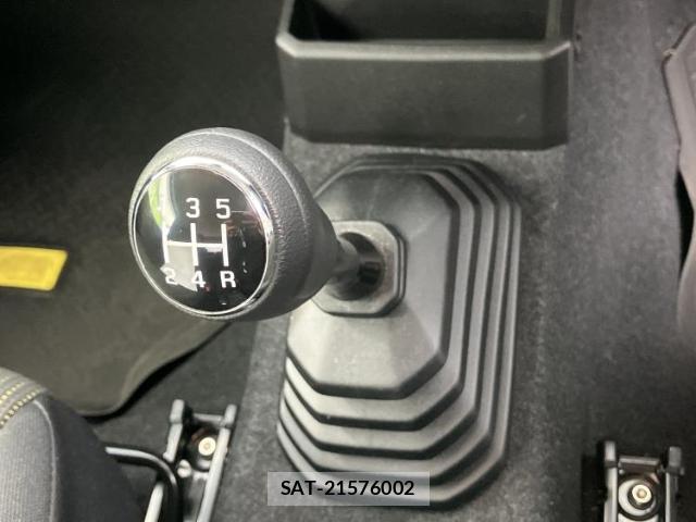 Suzuki JIMNY 2023-10 8552425-12