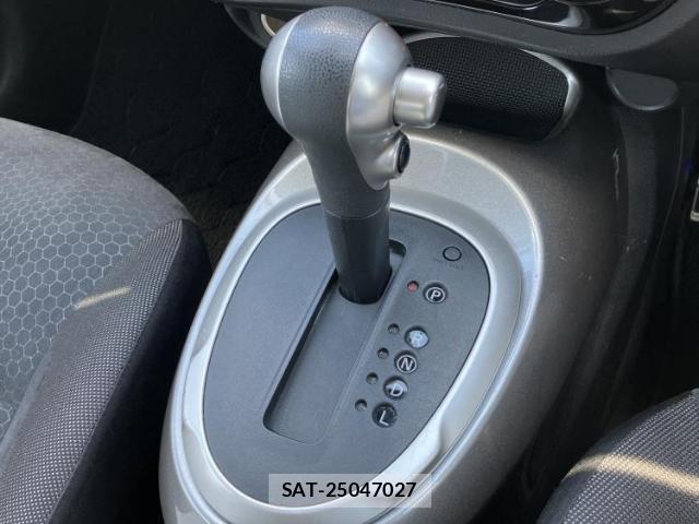 Nissan JUKE 2016-02 8552564-17
