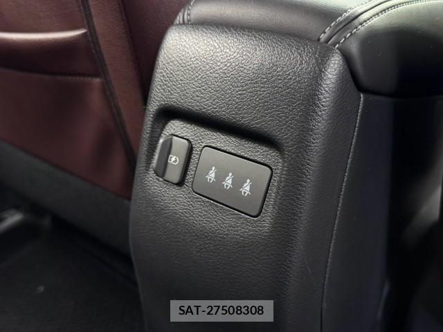 Nissan KICKS 2023-04 8547103-17