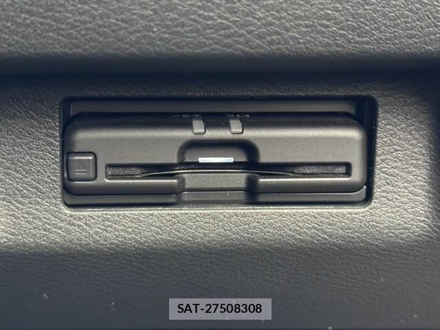 Nissan KICKS 2023-04 8547103-5
