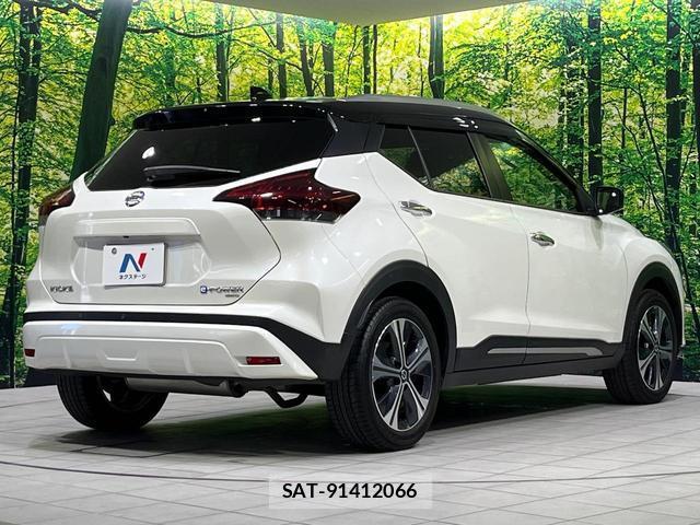 Nissan KICKS 2023-08 8550963-17