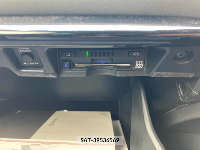 Toyota KLUGER HYBRID 2018-10 8547420-14
