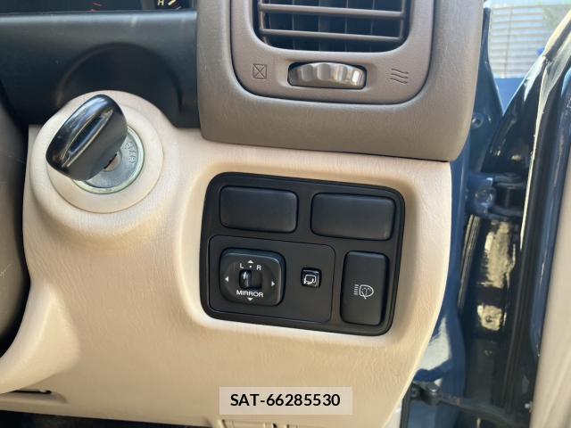 Toyota LAND CRUISER 2002-03 8547989-11