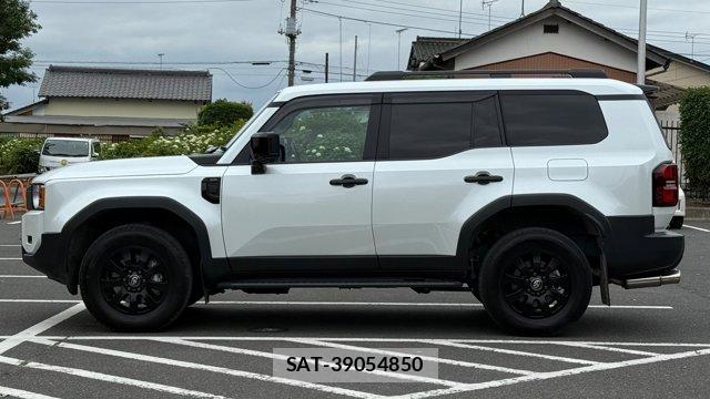 Toyota Land Cruiser 250 2024-06 8550327-8