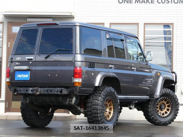 Toyota Land Cruiser 70 2014-12 8546899-16