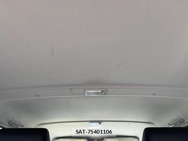 Toyota Land Cruiser 70 2015-04 8547336-10