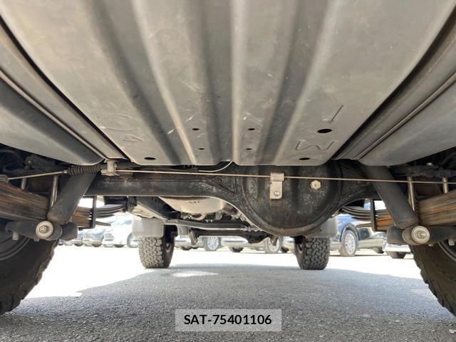 Toyota Land Cruiser 70 2015-04 8547336-18