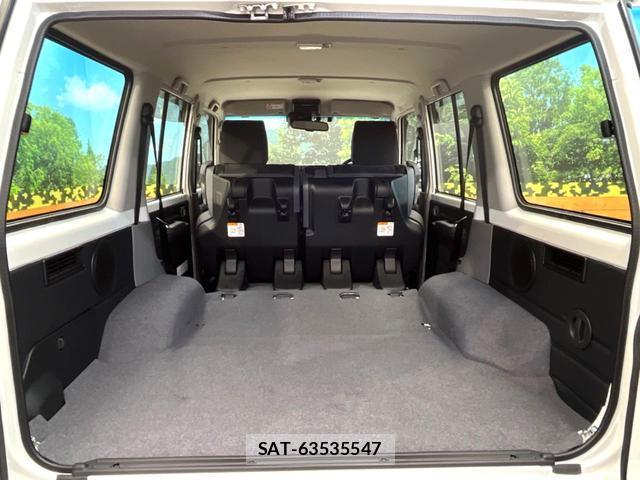 Toyota Land Cruiser 70 2025-06 8548430-9