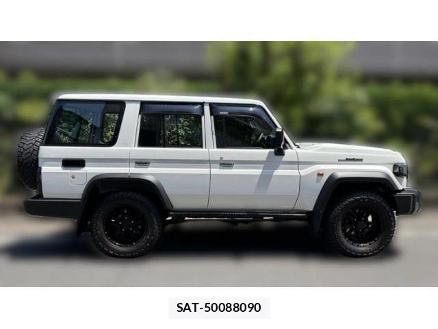 Toyota Land Cruiser 70 2024 8548815-2