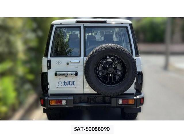 Toyota Land Cruiser 70 2024 8548815-3