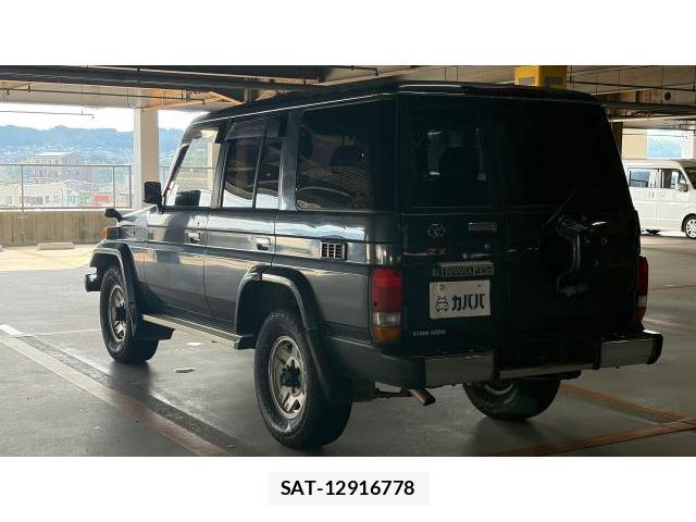 Toyota Land Cruiser 70 1995 8548877-15