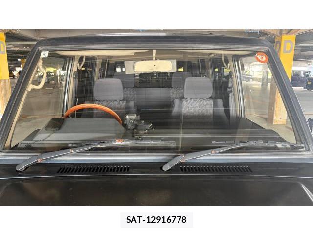 Toyota Land Cruiser 70 1995 8548877-17