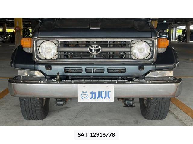 Toyota Land Cruiser 70 1995 8548877-19