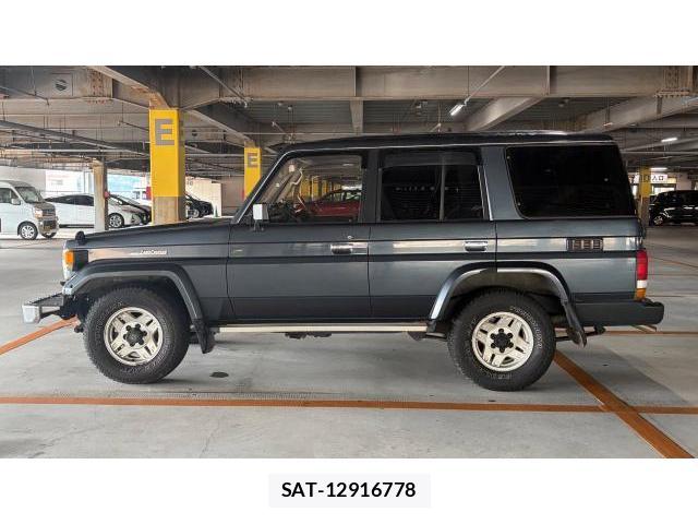 Toyota Land Cruiser 70 1995 8548877-2