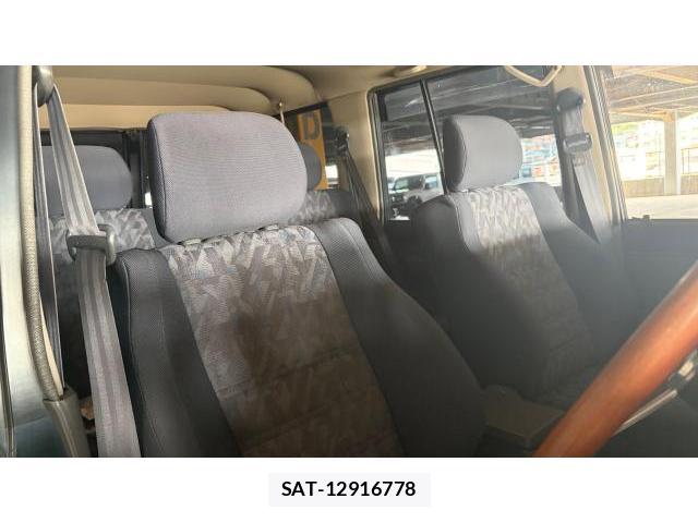 Toyota Land Cruiser 70 1995 8548877-5