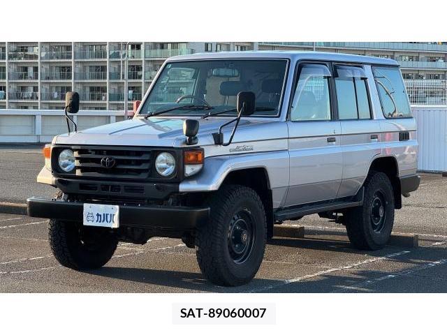 Toyota Land Cruiser 70 2002 8548908-0