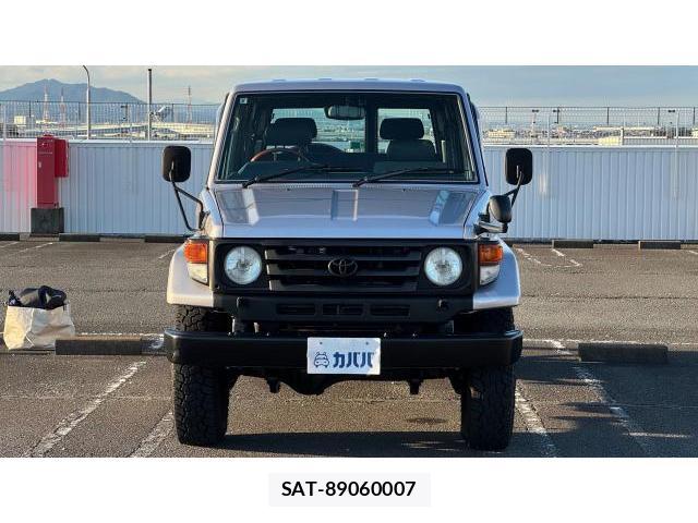 Toyota Land Cruiser 70 2002 8548908-1