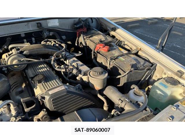 Toyota Land Cruiser 70 2002 8548908-10